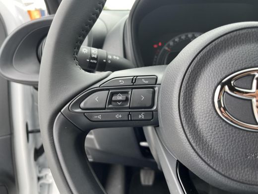 Toyota Aygo 1.0 VVT-i MT Play | All-in prijs | Apple/Android | Camera | Airco | ActivLease financial lease