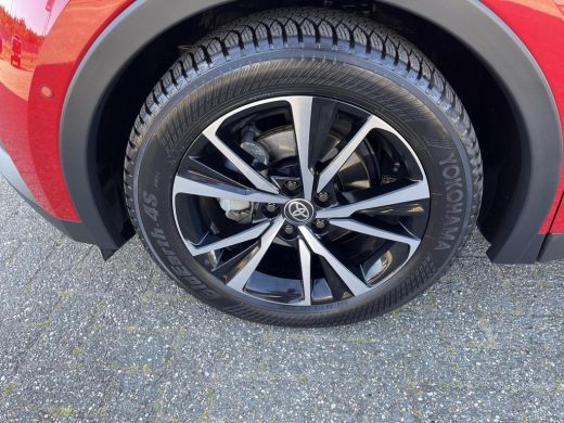 Toyota C-HR 1.8 Hybrid 140 First Edition Bi-tone ActivLease financial lease