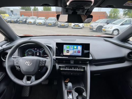 Toyota C-HR 2.0 Plug-in Hybrid 220 Dynamic ActivLease financial lease