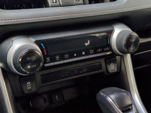 Toyota RAV4 2.0 VVT-iE Business | Camera | Trekhaak | Cruise Control | Navigatie ActivLease financial lease