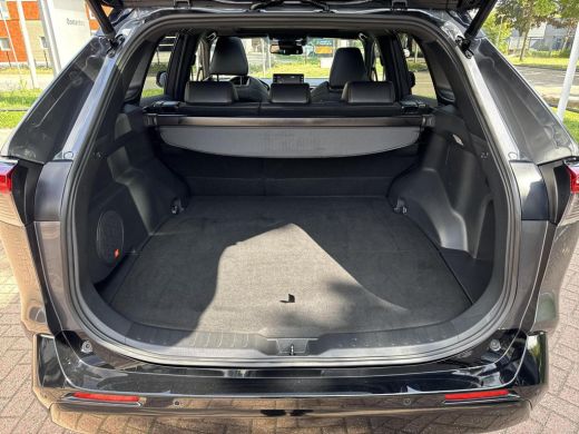Toyota RAV4 2.5 Plug-in Hybrid AWD Style Plus | 06-10141018 Voor meer informatie ActivLease financial lease