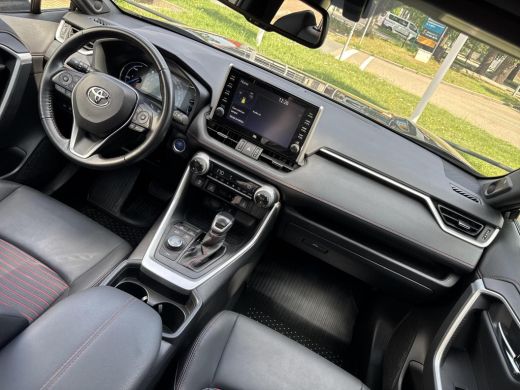 Toyota RAV4 2.5 Plug-in Hybrid AWD Style Plus | 06-10141018 Voor meer informatie ActivLease financial lease