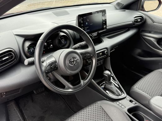 Toyota Yaris 1.5 Hybrid Executive **STOELVERWARMING/ KEYLESS/ ADAPTIEF CRUISE CONTROL/ 36 MAANDEN GARANTIE** ActivLease financial lease