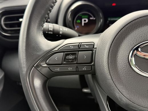 Toyota Yaris 1.5 Hybrid Executive **STOELVERWARMING/ KEYLESS/ ADAPTIEF CRUISE CONTROL/ 36 MAANDEN GARANTIE** ActivLease financial lease