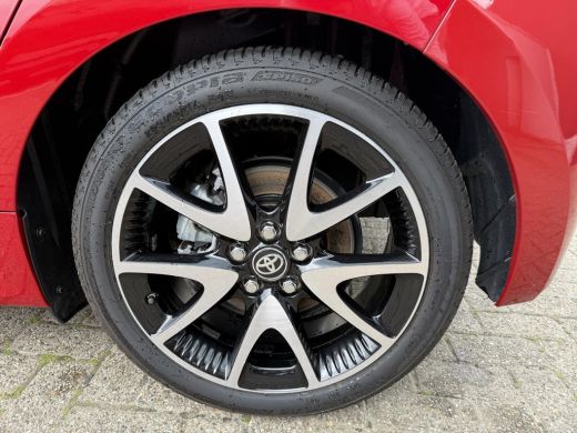 Toyota Yaris 1.5 Hybrid Executive **STOELVERWARMING/ KEYLESS/ ADAPTIEF CRUISE CONTROL/ 36 MAANDEN GARANTIE** ActivLease financial lease