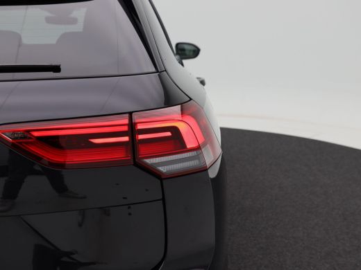 Volkswagen Golf 1.0 TSi 110 Pk Life Business | LED | Carplay | Parkeersensoren | Navigatiesysteem | Elektrische S... ActivLease financial lease