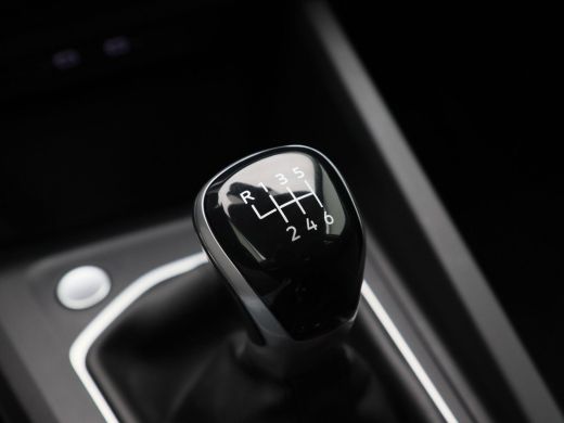 Volkswagen Golf 1.0 TSi 110 Pk Life Business | LED | Carplay | Parkeersensoren | Navigatiesysteem | Elektrische S... ActivLease financial lease