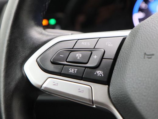 Volkswagen Golf 1.0 TSi 110 Pk Life Business | LED | Carplay | Parkeersensoren | Navigatiesysteem | Elektrische S... ActivLease financial lease