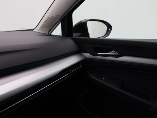 Volkswagen Golf 1.0 TSi 110 Pk Life Business | LED | Carplay | Parkeersensoren | Navigatiesysteem | Elektrische S... ActivLease financial lease
