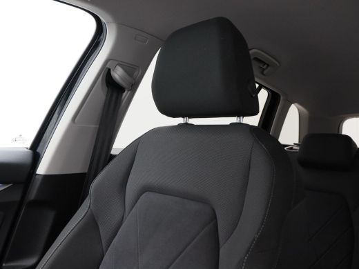 Volkswagen Golf 1.0 TSi 110 Pk Life Business | LED | Carplay | Parkeersensoren | Navigatiesysteem | Elektrische S... ActivLease financial lease