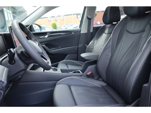 Volkswagen Tiguan 204PK Life Edition - eHybrid | 'App-Connect' draadloze smartphone integratie | Achteruitrijcamera... ActivLease financial lease