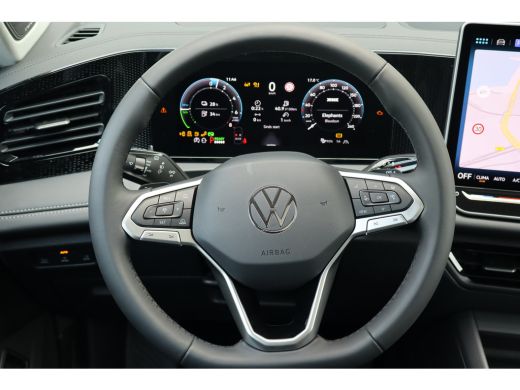 Volkswagen Tiguan 204PK Life Edition - eHybrid | 'App-Connect' draadloze smartphone integratie | Achteruitrijcamera... ActivLease financial lease