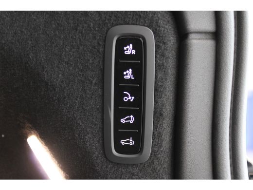 Volvo  EX90 Twin Performance 517PK Ultra 111kWh | Luchtvering | Trekhaak | Pilot Assist | Getint Glas | 22'' ... ActivLease financial lease