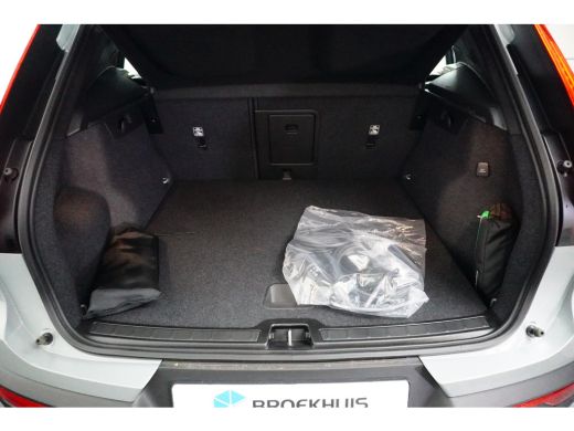 Volvo  XC40 1.5 T4 Recharge Plus Dark | Pilot Assist | Harman/Kardon | 360 Camera | Trekhaak | ActivLease financial lease