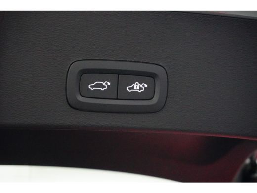 Volvo  XC40 1.5 T4 Recharge Plus Dark | Pilot Assist | Harman/Kardon | 360 Camera | Trekhaak | ActivLease financial lease