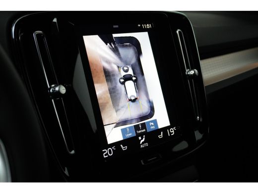 Volvo  XC40 1.5 T4 Recharge Plus Dark | Pilot Assist | Harman/Kardon | 360 Camera | Trekhaak | ActivLease financial lease