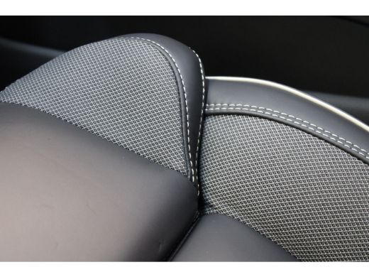 Volvo  XC60 T6 AWD Plus Dark 10km gereden! | Contourstoelen | 19" all season | Trekhaak | Gelaagde zijruiten ActivLease financial lease