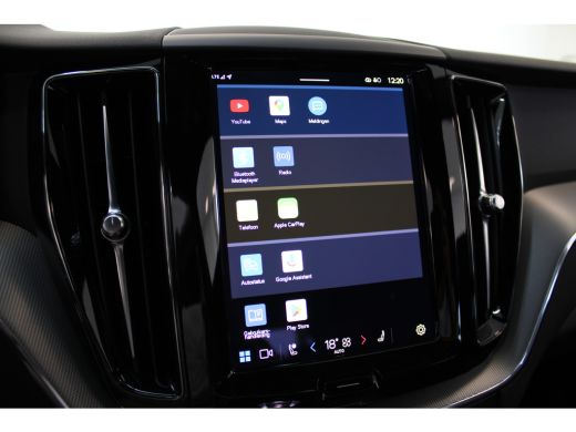 Volvo  XC60 T6 AWD Plus Dark 10km gereden! | Contourstoelen | 19" all season | Trekhaak | Gelaagde zijruiten ActivLease financial lease