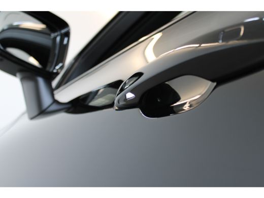 Volvo  XC60 T6 AWD Plus Dark 10km gereden! | Contourstoelen | 19" all season | Trekhaak | Gelaagde zijruiten ActivLease financial lease