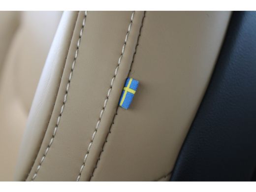 Volvo  XC60 T8 455PK AWD Plus Dark 10km gereden! | Stoelventilatie | 360° | 21" Luchtvering | Trekhaak | gela... ActivLease financial lease