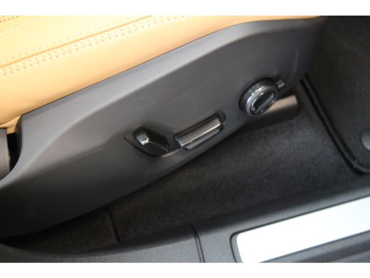 Volvo  XC60 T8 455PK AWD Plus Dark 10km gereden! | Stoelventilatie | 360° | 21" Luchtvering | Trekhaak | gela... ActivLease financial lease