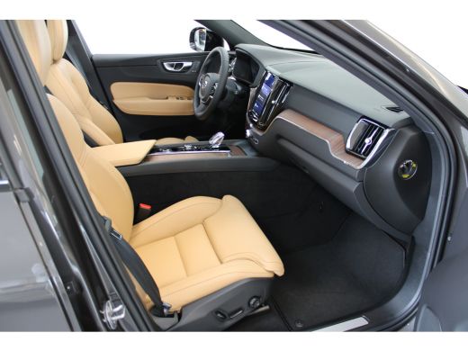 Volvo  XC60 T8 455PK AWD Plus Dark 10km gereden! | Stoelventilatie | 360° | 21" Luchtvering | Trekhaak | gela... ActivLease financial lease