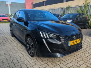 Peugeot 208 1.2 PureTech GT Pack | Navigatie | Camera | Panoramadak | Full LED | Stoelverwarming | Keyless |
