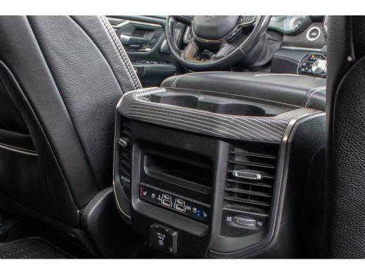 Dodge Ram 1500 1500 5.7 V8 4x4 Crew Cab Limited / Luchtvering/ Virtual Cockpit/ Active ventilatie/ Trekhaak/ Pan... ActivLease financial lease