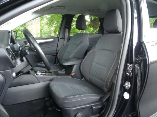 Ford Kuga 2.5 PHEV 225PK Titanium | STOEL+STUUR+VOORRUITVERWARMING | APPLE CARPLAY/ANDROID AUTO | PARKEERSE... ActivLease financial lease