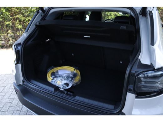 Jeep Avenger Summit | Adaptieve Cruise | Camera | Stoelverwarming | Keyless | Carplay | Elektr. klep | Navi | ... ActivLease financial lease