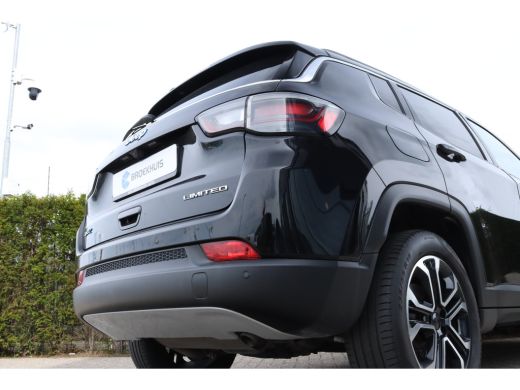 Jeep Compass Limited 4XE 190 PK | Adaptieve Cruise | Stoel + stuurverwarming | Keyless | Camera | Carplay ActivLease financial lease