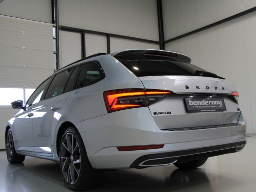 Skoda Superb Combi 1.4 TSI iV 218pk Sportline | Pano dak | Trekhaak ActivLease financial lease