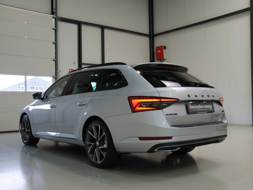 Skoda Superb Combi 1.4 TSI iV 218pk Sportline | Pano dak | Trekhaak ActivLease financial lease