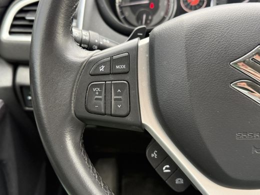 Suzuki S-Cross 1.5 Hybrid Select **STOELVERWARMING/ DODEHOEK DETECTIE/ KEYLESS/ 36 MAANDEN GARANTIE** ActivLease financial lease
