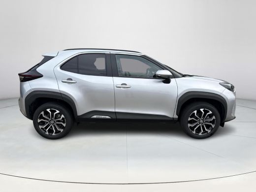 Toyota Yaris Cross 1.5 Hybrid 115 First Edition **STOEL EN STUURWIELVERWARMING/ KEYLESS/ ADAPTIEF CRUISE CONTROL/ 36... ActivLease financial lease