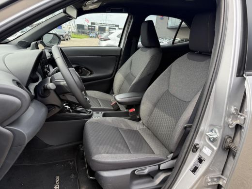 Toyota Yaris Cross 1.5 Hybrid 115 First Edition **STOEL EN STUURWIELVERWARMING/ KEYLESS/ ADAPTIEF CRUISE CONTROL/ 36... ActivLease financial lease