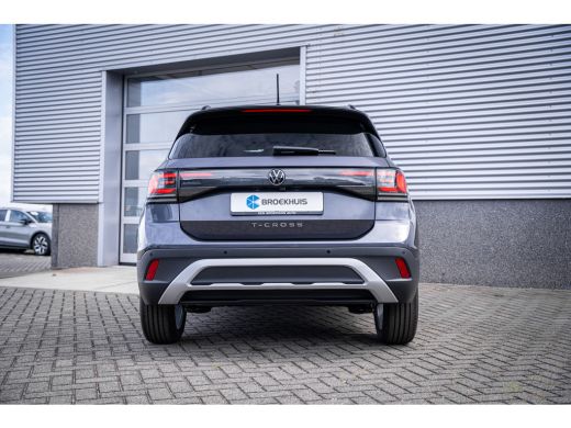 Volkswagen T-Cross Life Edition Inclusief €2000,- inruilvoordeel | 'App-Connect' draadloze smartphone integratie | A... ActivLease financial lease