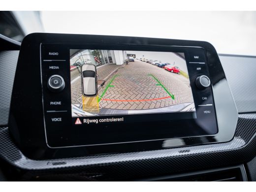 Volkswagen T-Cross Life Edition | 'App-Connect' draadloze smartphone integratie | Achterlichten LED | Afstandscontro... ActivLease financial lease