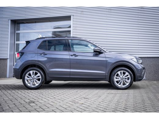 Volkswagen T-Cross Life Edition Inclusief €2000,- inruilvoordeel | 'App-Connect' draadloze smartphone integratie | A... ActivLease financial lease