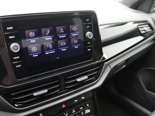 Volkswagen T-Roc 1.5 TSI R-Line Business 150PK DSG Trekhaak, Pano-Schuifdak, Side Assist, Black Style, LED-Matrix,... ActivLease financial lease