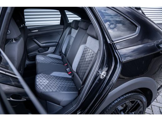 Volkswagen Taigo R-Line Edition Inclusief €2000,- inruilvoordeel | 'App-Connect' draadloze smartphone integratie |... ActivLease financial lease