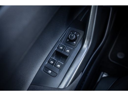 Volkswagen Taigo R-Line Edition | 'App-Connect' draadloze smartphone integratie | Achterlichten LED | Aircondition... ActivLease financial lease