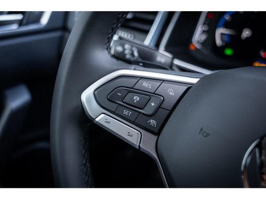 Volkswagen Taigo R-Line Edition Inclusief €2000,- inruilvoordeel | 'App-Connect' draadloze smartphone integratie |... ActivLease financial lease