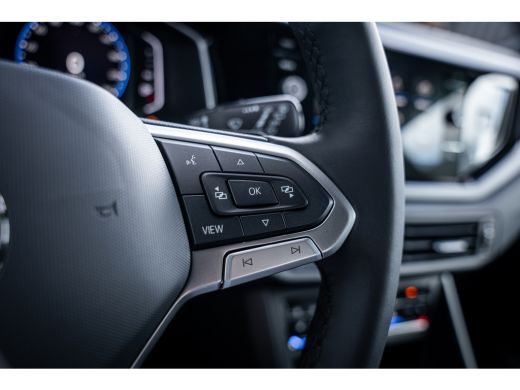 Volkswagen Taigo R-Line Edition Inclusief €2000,- inruilvoordeel | 'App-Connect' draadloze smartphone integratie |... ActivLease financial lease