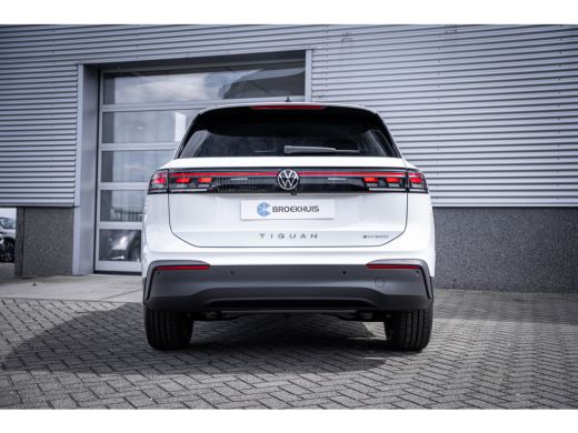 Volkswagen Tiguan Life Edition - eHybrid | 'App-Connect' draadloze smartphone integratie | Automatische afstandsreg... ActivLease financial lease