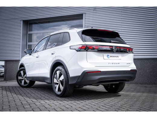Volkswagen Tiguan Life Edition - eHybrid | 'App-Connect' draadloze smartphone integratie | Automatische afstandsreg... ActivLease financial lease