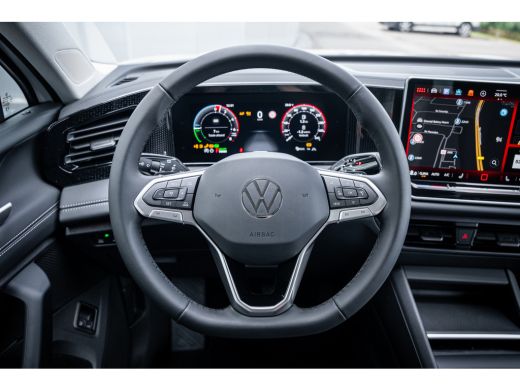 Volkswagen Tiguan Life Edition - eHybrid | 'App-Connect' draadloze smartphone integratie | Automatische afstandsreg... ActivLease financial lease