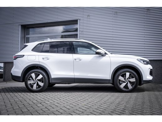 Volkswagen Tiguan Life Edition - eHybrid | 'App-Connect' draadloze smartphone integratie | Automatische afstandsreg... ActivLease financial lease