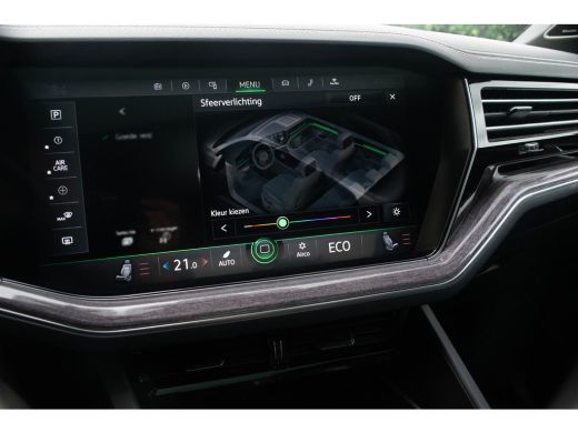Volkswagen Touareg 3.0 TSI eHybrid 4MOTION / Luchtvering/ Adaptive Cruise Control/ Trekhaak/ Panoramadak/ 280kW (381kW) ActivLease financial lease