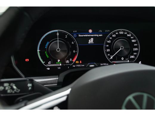Volkswagen Touareg 3.0 TSI eHybrid 4MOTION / Luchtvering/ Adaptive Cruise Control/ Trekhaak/ Panoramadak/ 280kW (381kW) ActivLease financial lease